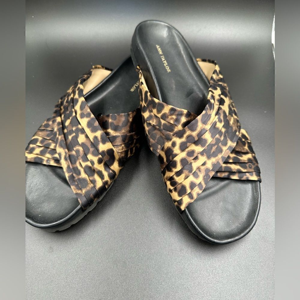 Ann Taylor comfortable and fashionable leopard print criss cross slides size 7M - Picture 10 of 12
